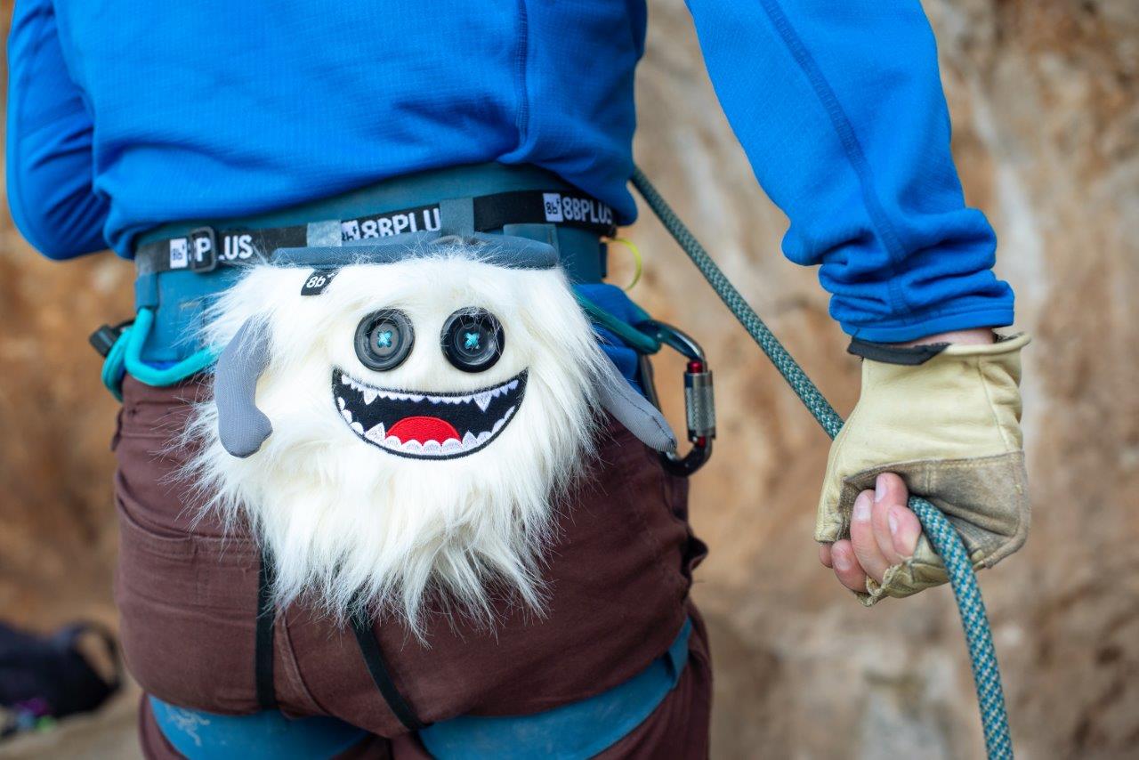 MANNY Chalk Bag | Yeti Chalk Bag with Arctic Vibes | 8BPLUS